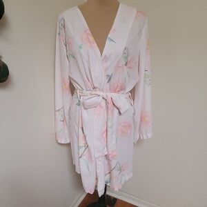 Plum Pretty Sugar Pink Floral Robe